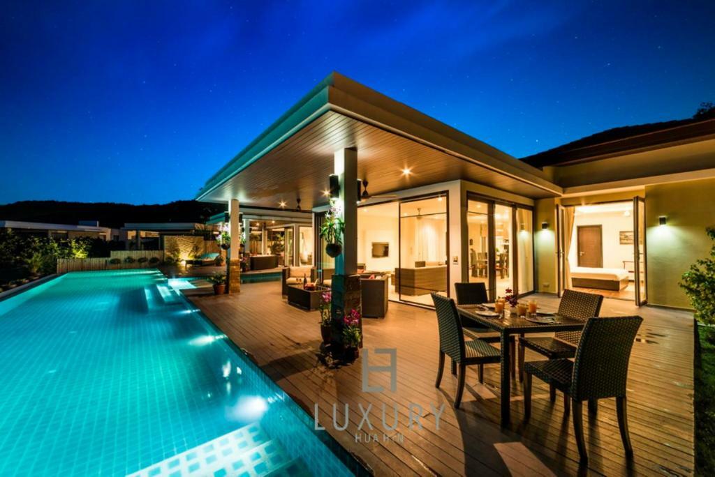 5 Bedroom Amazing Pool Villa In Resort Ts1 HHQ Eksteriør billede